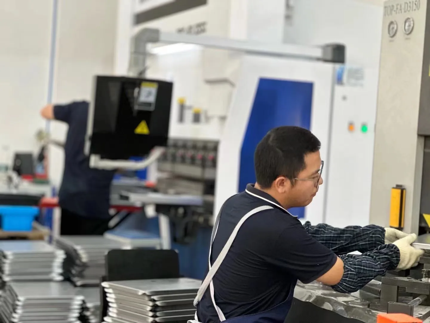 High Quality Waterproof Dc Main Control Cabinet Photovoltaic 8-way Combiner Box Dc Combiner Box