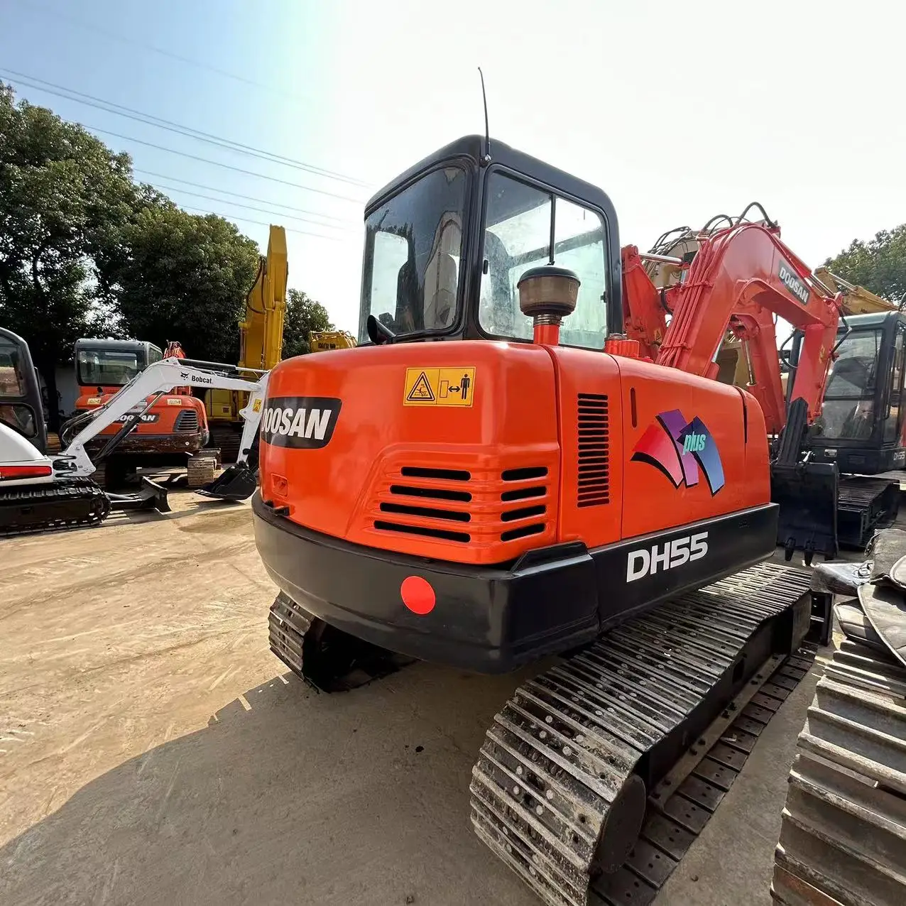 Лидер продаж использованный Корея мини-экскаватор Doosan DH55 с короткими рабочими часами DH220/DH150/DH300 по низкой цене