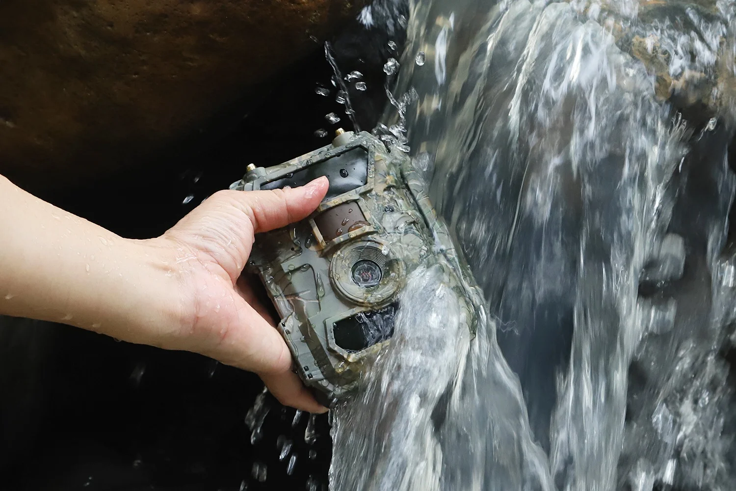 2022 MMS Hunting Camera 1080P Outdoor Remote Control Game Camera GPS Wildlife Camera 4.0CG Updated