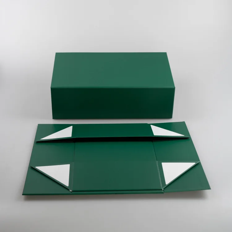 china factory price decorative paper green gift boxes magnetic closure for packaging clothes