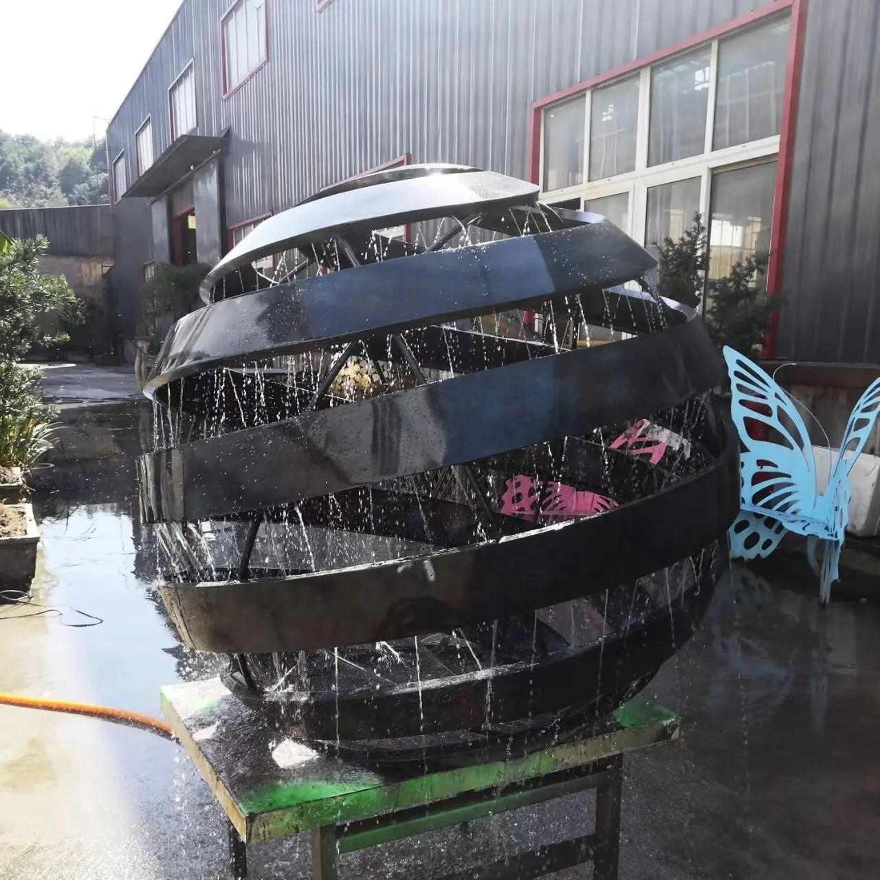 Outdoor Park Display Metal Crafts Sphere Fountain Ball Statue Garden Decor Waterfall Sculpture