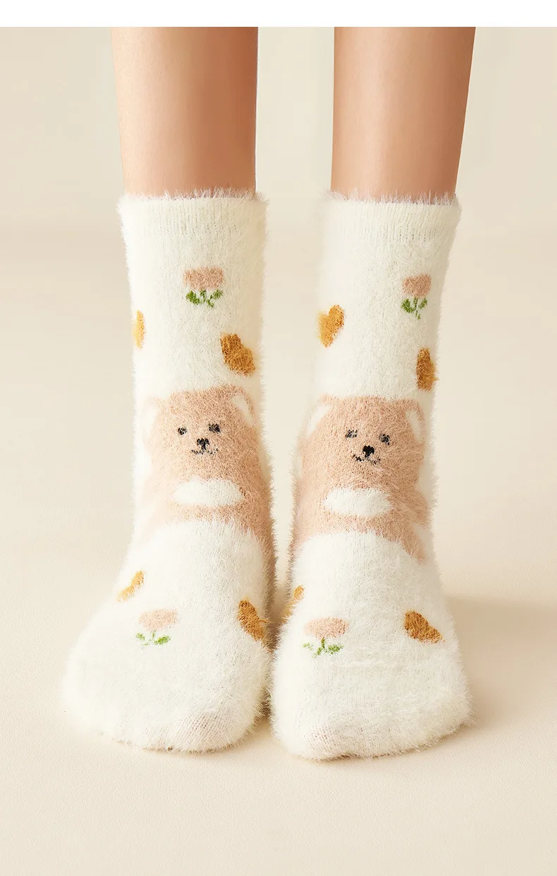 2024 Winter warm thick soft fuzzy socks Cute Room Slipper Bed Sleep Socks Unisex Fluffy Cozy coral fleece crew socks For Women