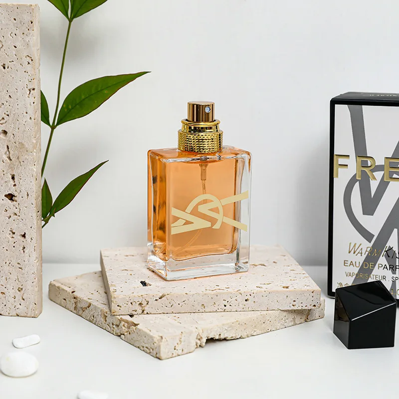 WARMKISS Free Women Fresh Light Fragrance Long lasting Flower and Fruit Fragrance perfume  Broadcast Hot Bottle Vietnam