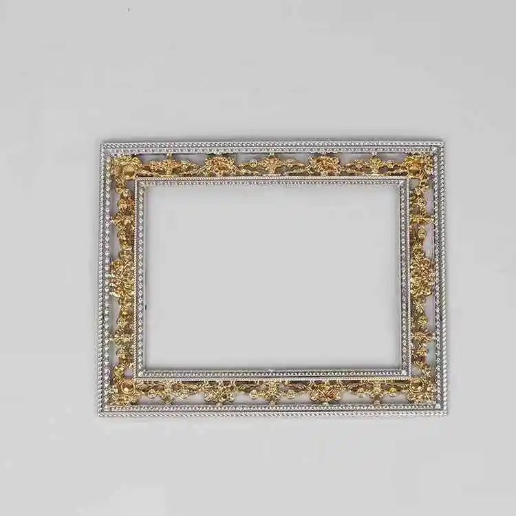 HOT Selling Electroplate hollow out heart-shaped style square plastic photo frame apply for put the photos