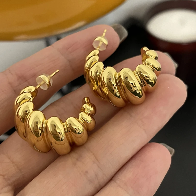 16mm*25mm 18K Gold Plated Big Croissants Earrings Baguette Twisted Hoop Earrings for Women Classic Fashion Hyperbole Jewelry Hot