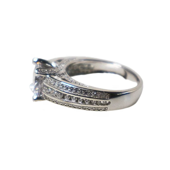 Full Iced Out Heart Shape Rings 18K Gold Plated Rose Gold Hiphop Rapper Jewelry Moissanite Cuban Link Ring For Women