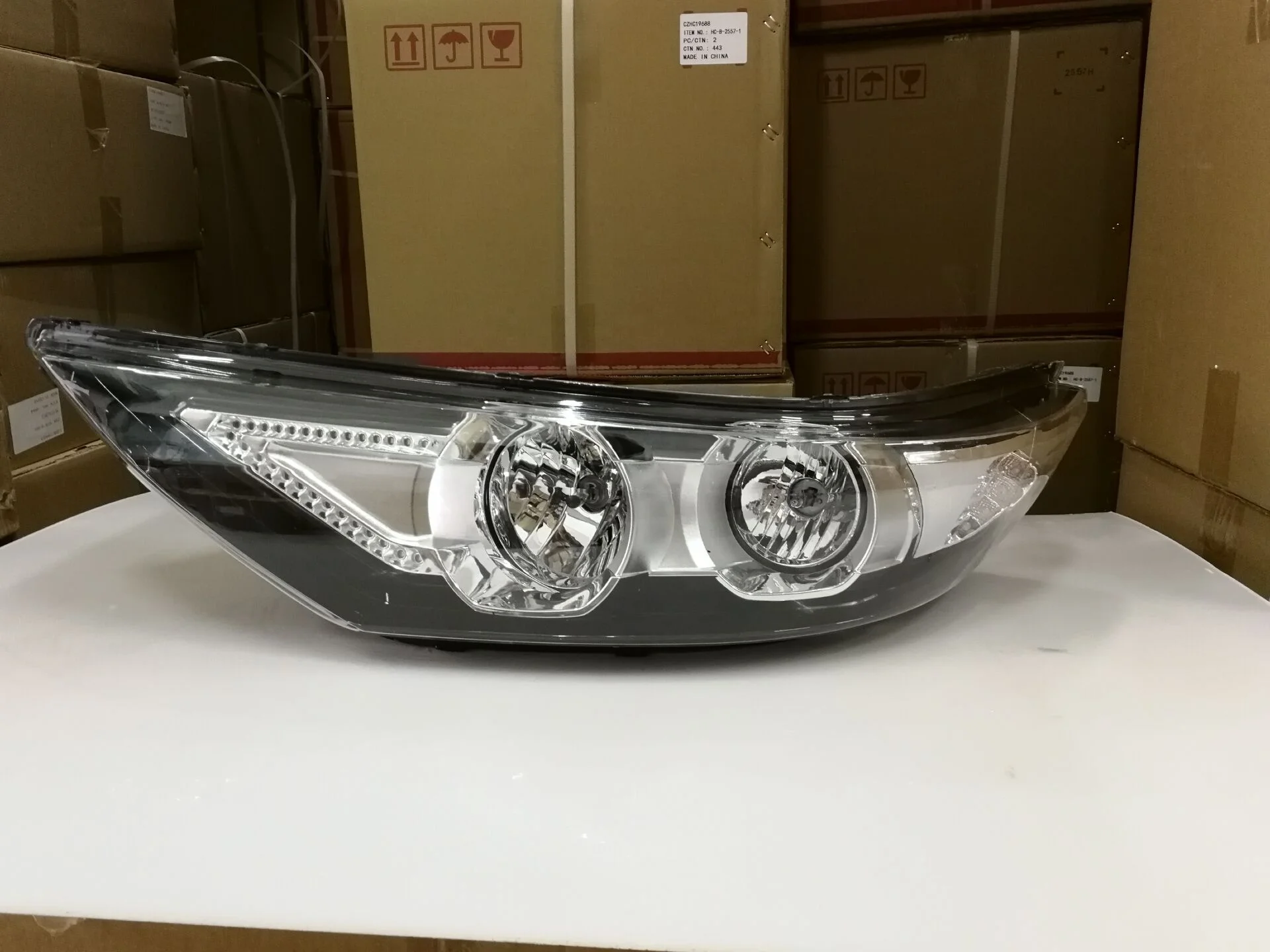 New Marcopolo G7 auto lighting system bus headlight bus head lamp city bus 12v 24V  HC-B-1503-3