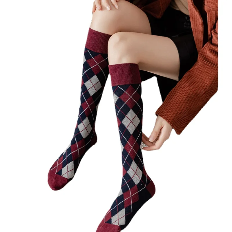 Diamond plaid pattern Knee socks Men women girls new fashion Party Queen knee-high stockings Over Knee long High Quality