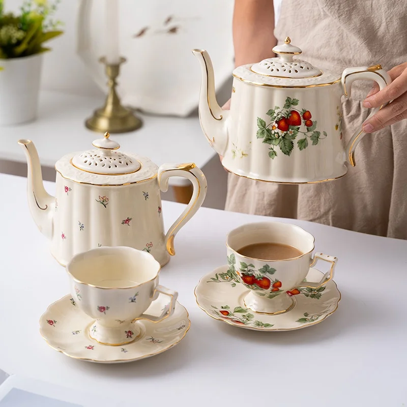 Gold Rim Ceramic Porcelain European English Vintage Coffee Tea  Cup Saucer Tea Pot Strawberry Cups Set