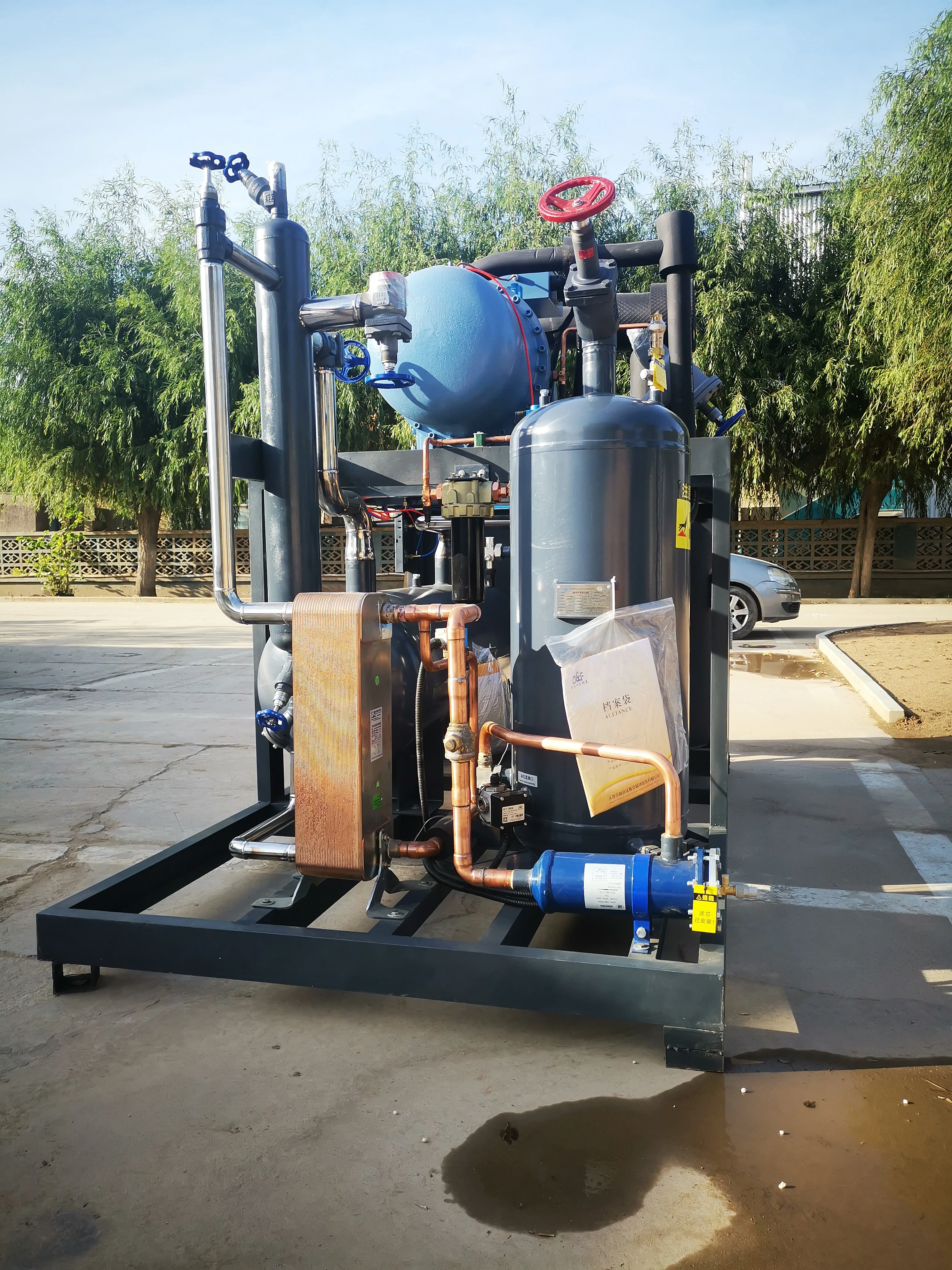 Industrial Freezer Refrigeration Unit Semi-hermetic 2 Parallel 90HP Screw Compressor Unit Air-cooled Condensing Unit of Refcomp