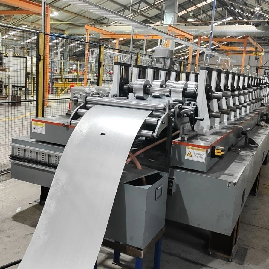 70mm-110mm Width Adjustable 1.5mm -2.6mm Steel C Section Channel Roll Forming Machine