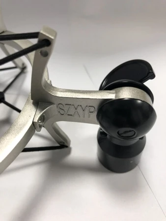 
Metal Spider Shockmount for C01 C01U Pro C03 CL7 MK4 MK8 TLM102 TLM103 TLM107 Microphone Holder Stand 