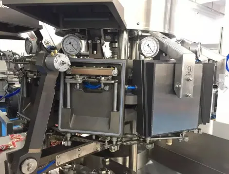 High-efficiency Automatic Vacuum Packaging Machine for Food Packaging