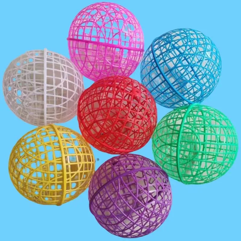 Walking Chicken Cage Plastic Spherical Pigeon Cage Round Rabbit  Duck Cages Can Roll and Walk To Feed Free Range