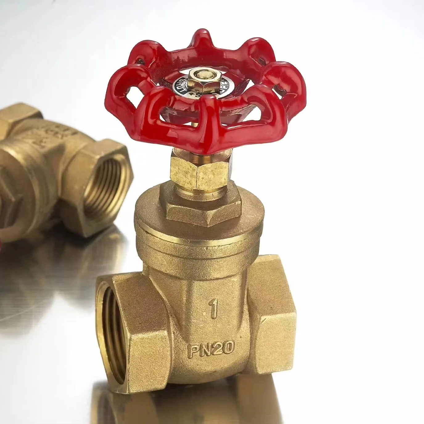 Латунные задвижки 200 PSI WOG с индивидуальным колесом с ручкой от полдюйма до 4 дюймов