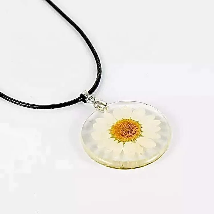 3-5 Days Lead Time Fast Shipping Wholesale real dried flower necklace  daisy flower jewelry acrylic resin pendant necklace