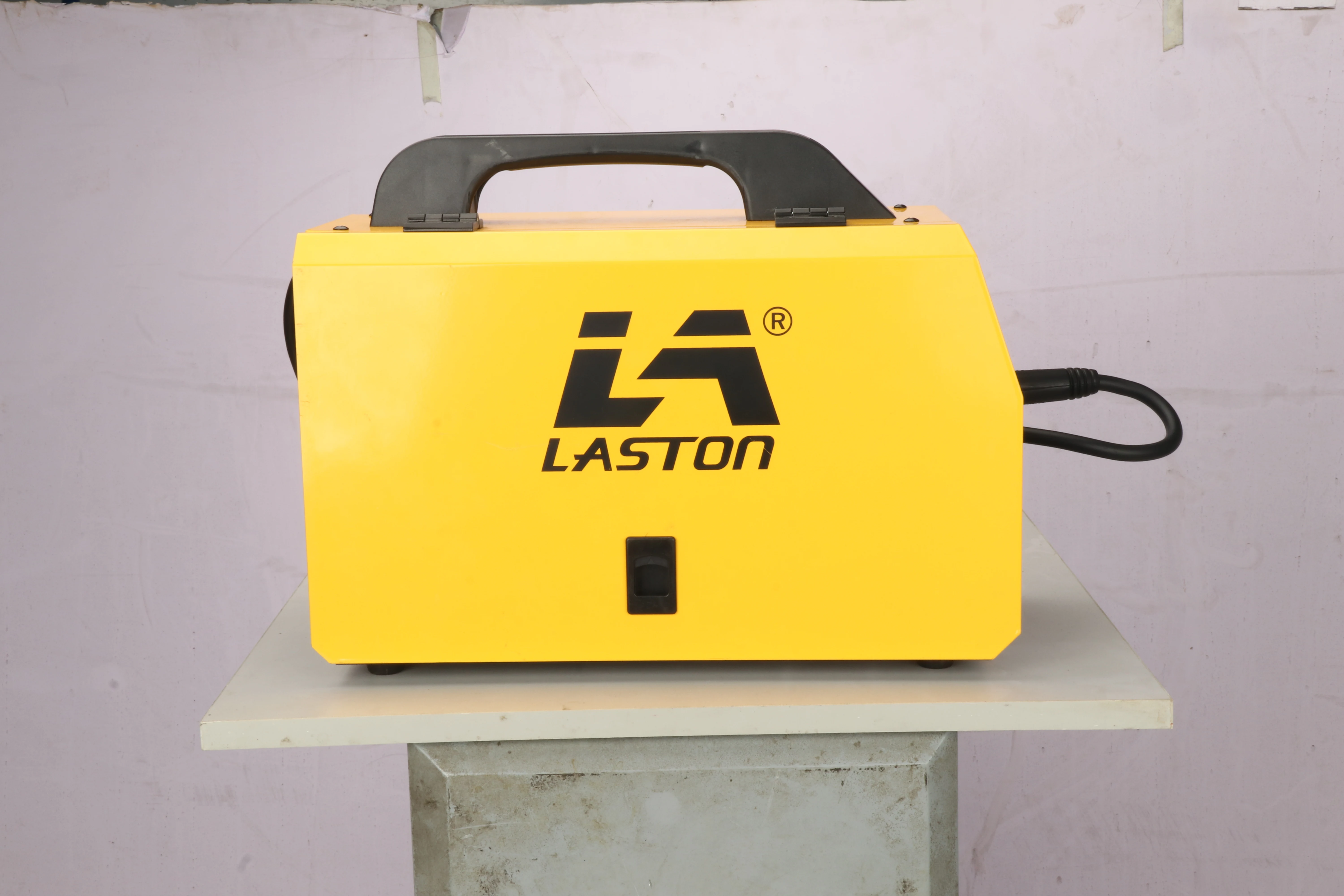 MIG/MMA/TIG LIFT GAS GASLESS 200A WELDING MACHINE