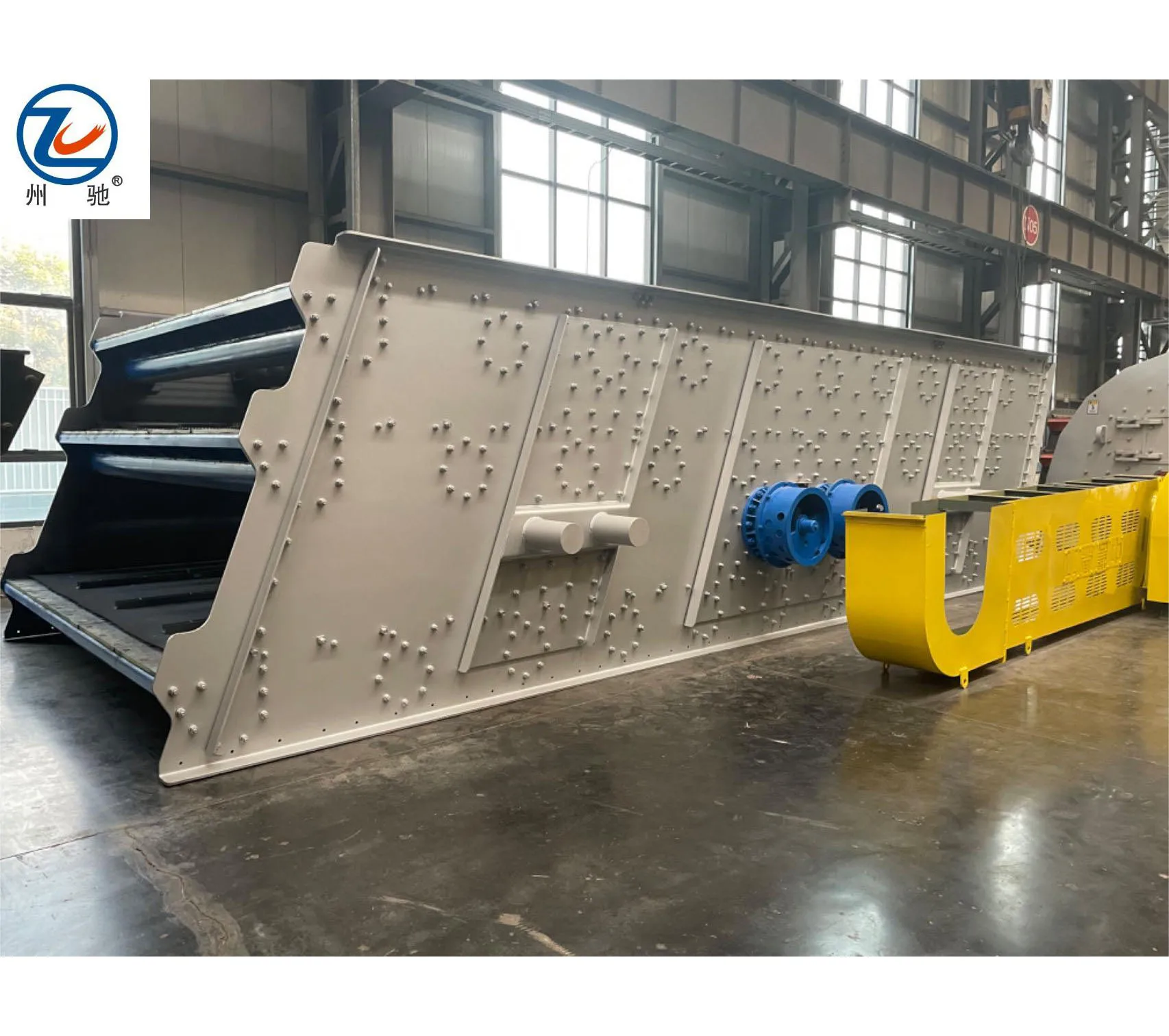 Professional Factory Stone Circular Vibrating Screen Efficient for Material Screening and Sieving