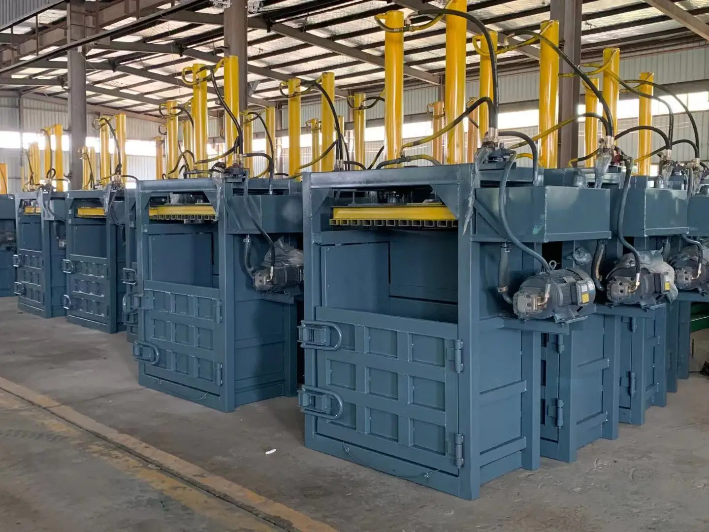 Hydraulic baling press machine.jpg