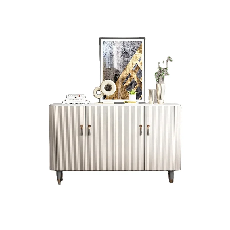 Современный деревянный шкаф