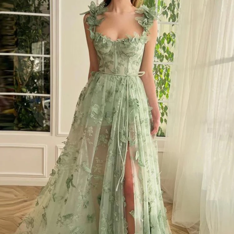 Wholesale Customized Wedding Dresses, Tulle Suspenders, High Split Bridal Party Beach Dresses