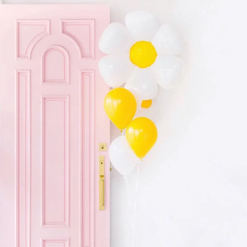 baby birthday photo props white flower egg yolk flower balloon New Korean ins small daisy aluminum film balloon