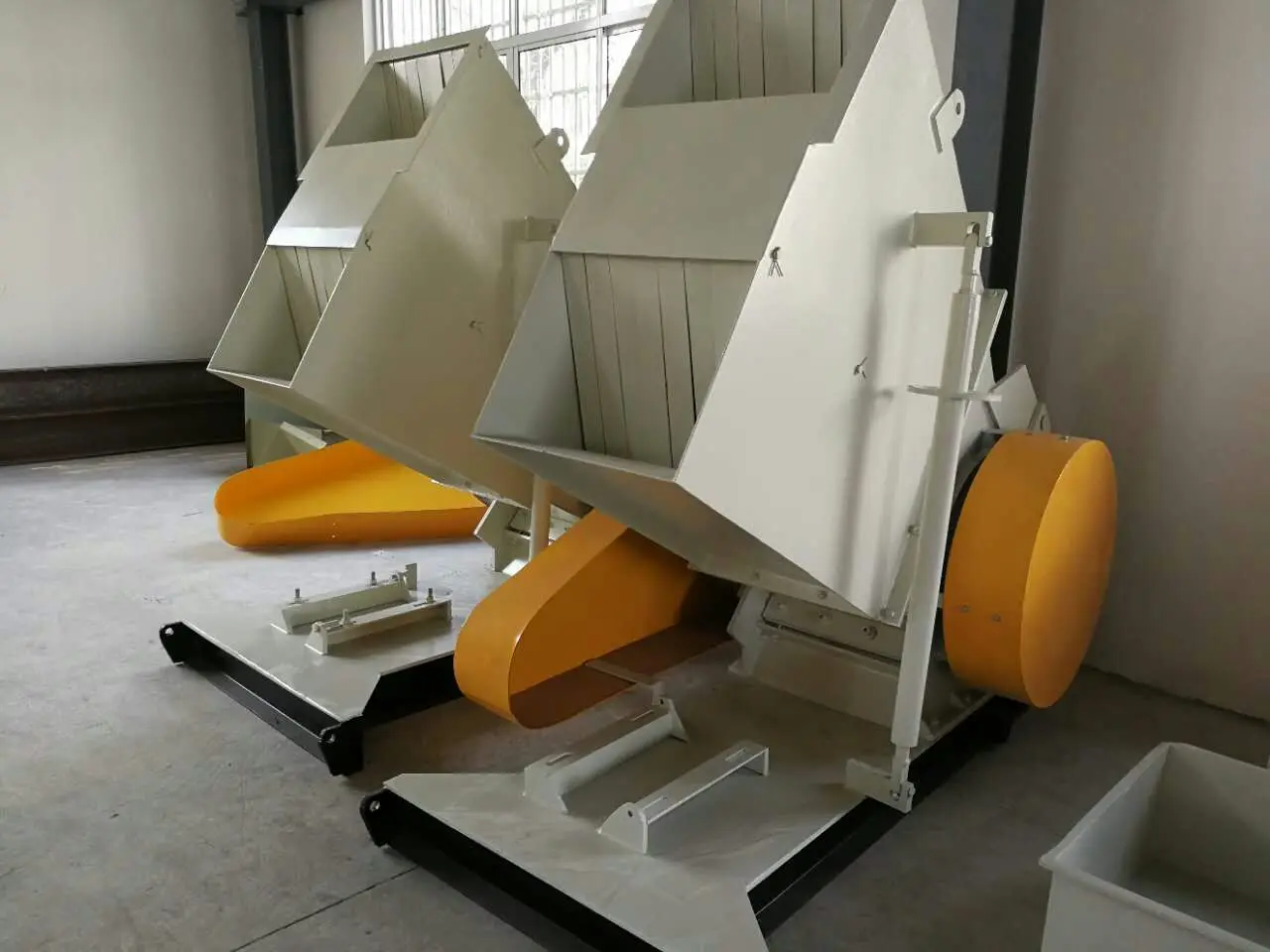 MUYBIEN Stable Working Good Price SWP PVC Pipe/Profile Crushing Machine