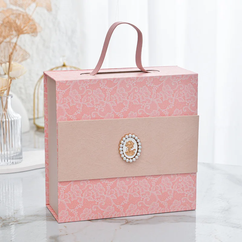 Wedding Engagement Companion Gift Box Velvet Metal Business Guest Box Gold Foil Stamping Embossing Vanishing Paper Shipping