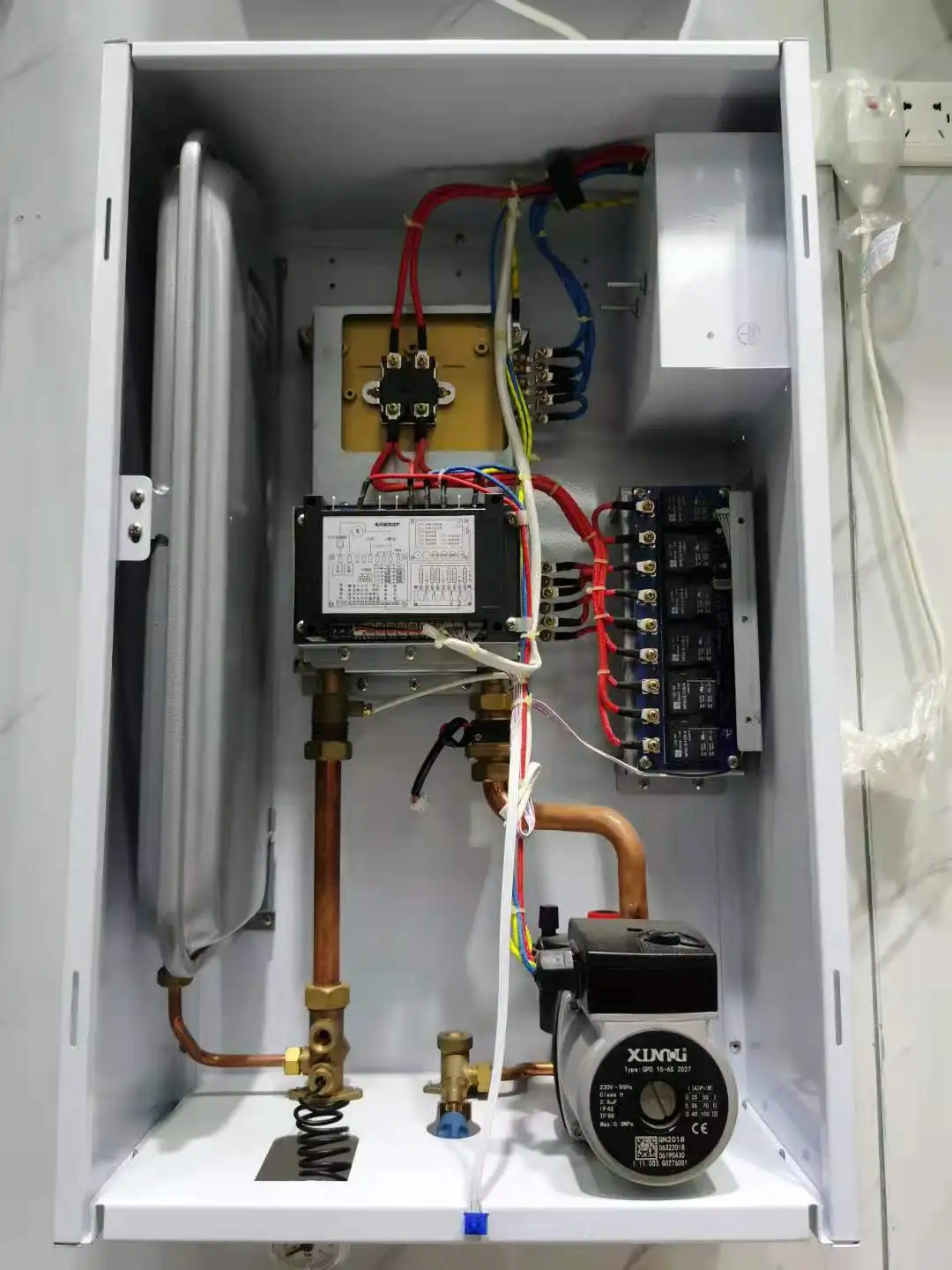 Underfloor 12KW Heating Boilers System Electric Boiler OEM ODM To Germany Market Model 1204D