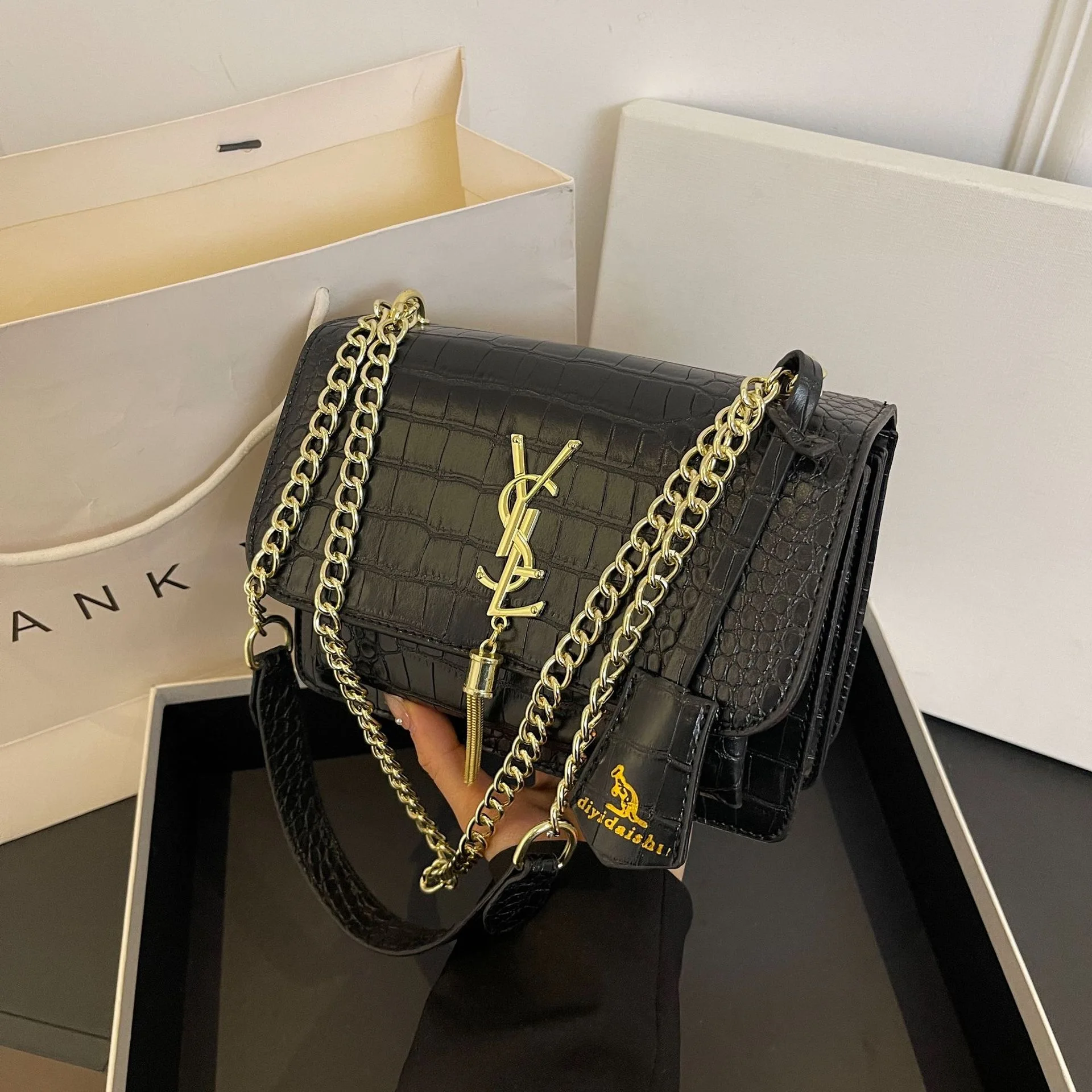 Large Capacity Elegant designer PU Leather Ladies Shoulder Bag Women Chain Shoulder Lady Messenger Bag