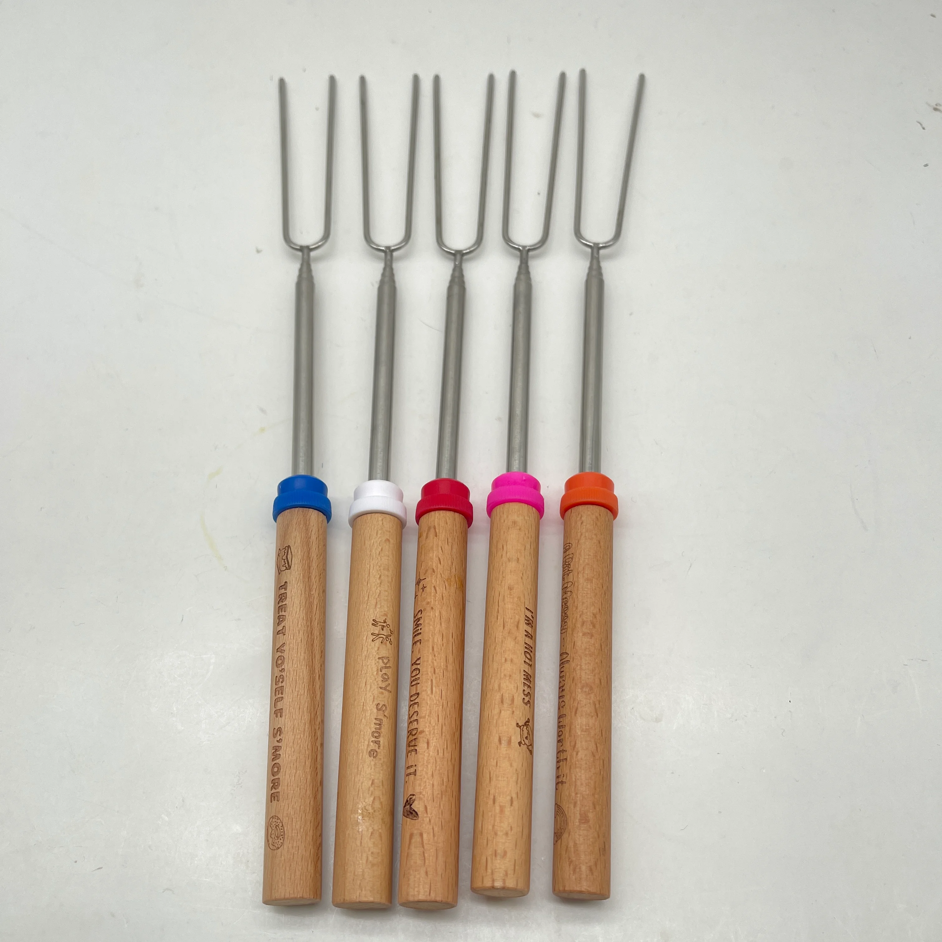 Custom High quality beech wood Factory Telescopic BBQ Fork Marshmallow Roasting Sticks Smores Sticks With Wooden Handle
