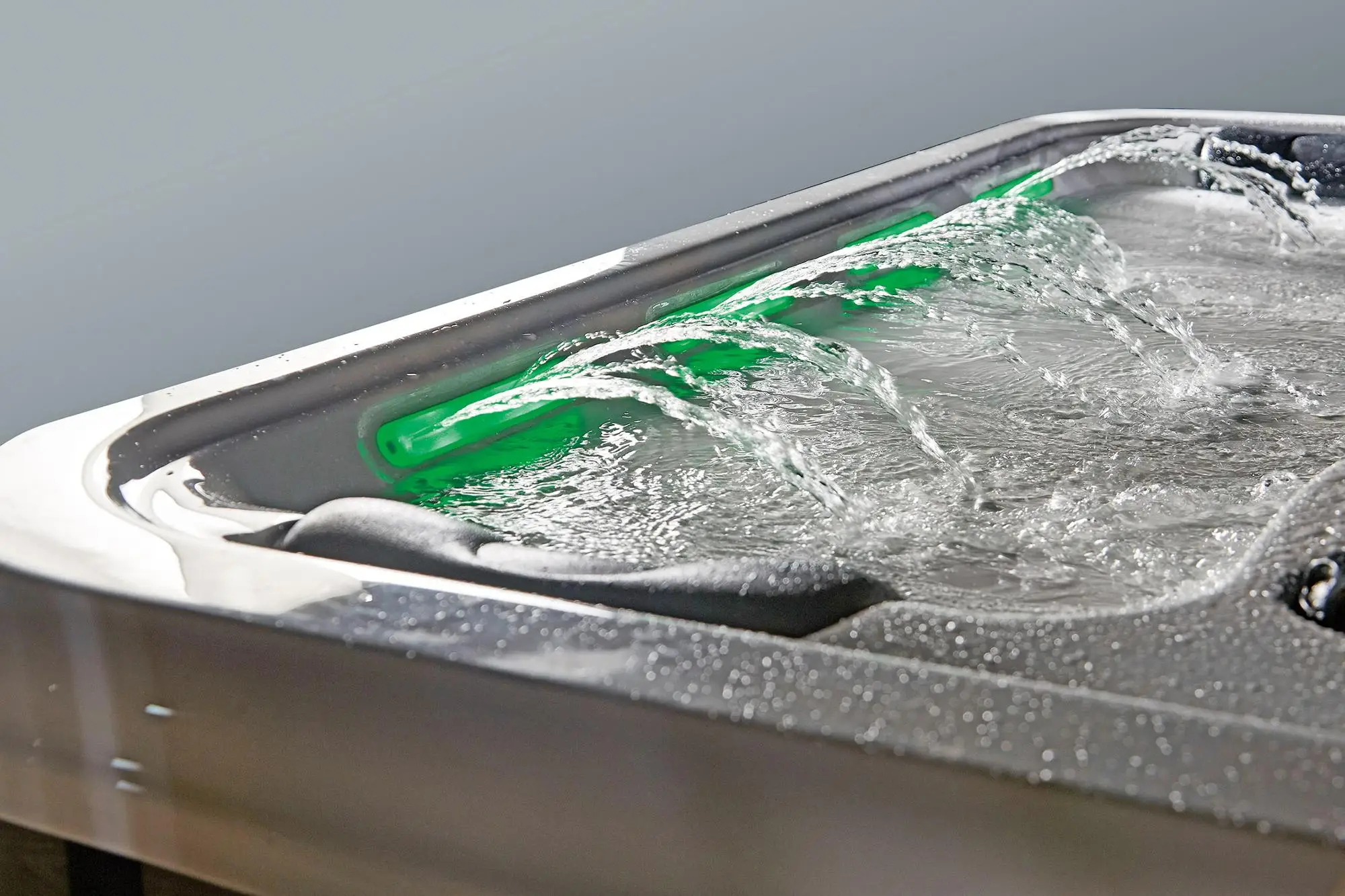 BG-6623 Bestway Endless Piscine Swimming Whirlpool with Sex Massage Counter flows Swim Spa Pool