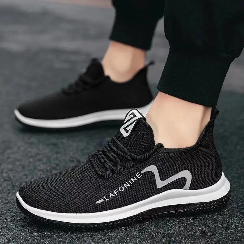 2022 Wholesale Mesh Breathable Slip On Men Shoes Sneakers Fashion Sport Running Shoes Athletic Tennis Walking Shoes for Men