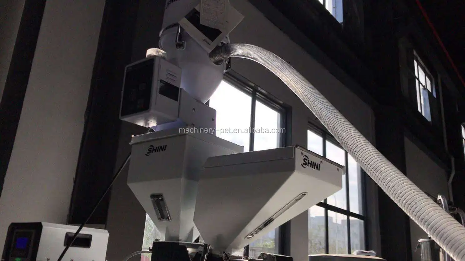 Water Bottle Cap Compression Machine With Good Price