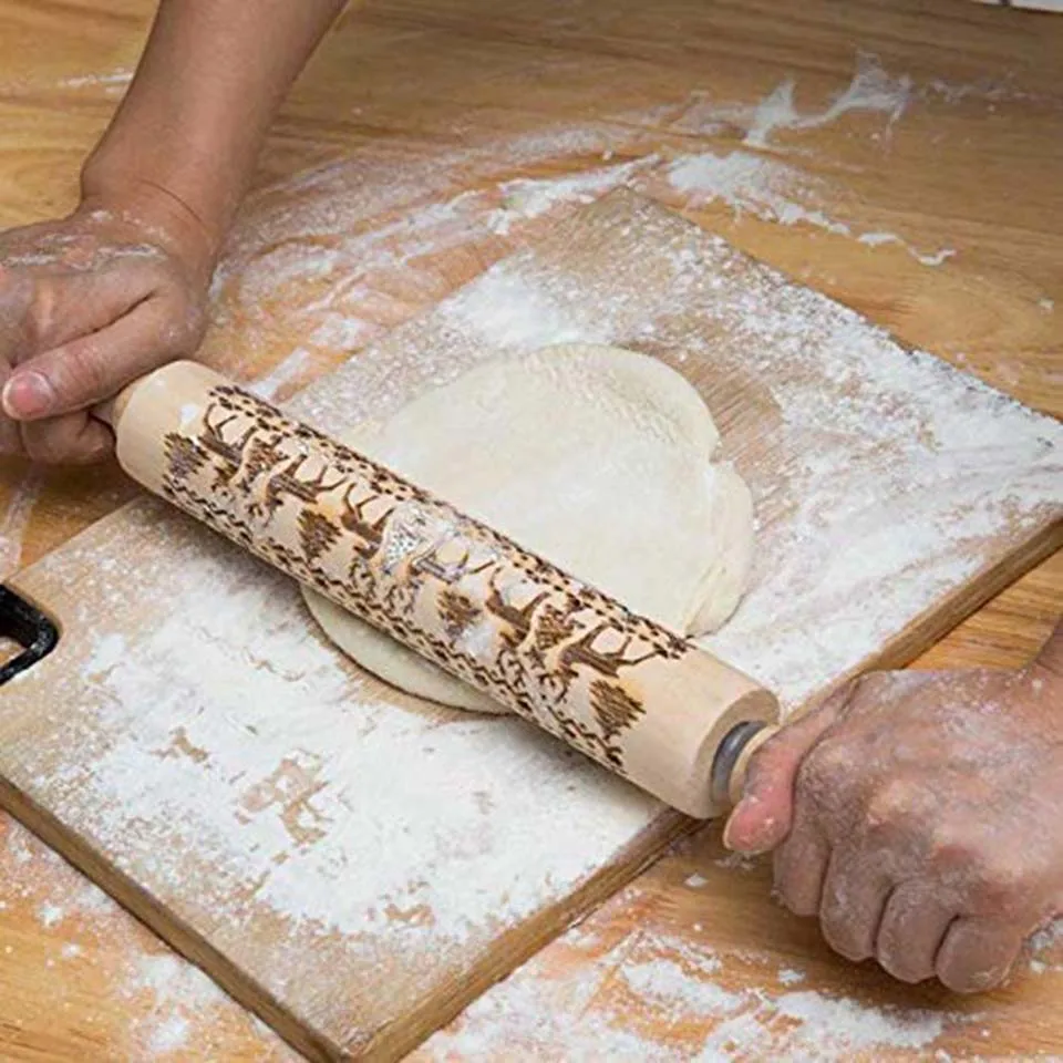 Деревянная скалка для выпечки тортов с несколькими