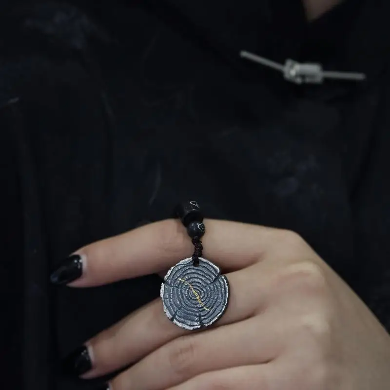 Antique-Style Chinese Ancient Coin Pendant in 10K Gold with a Rich History and Subtle Elegance