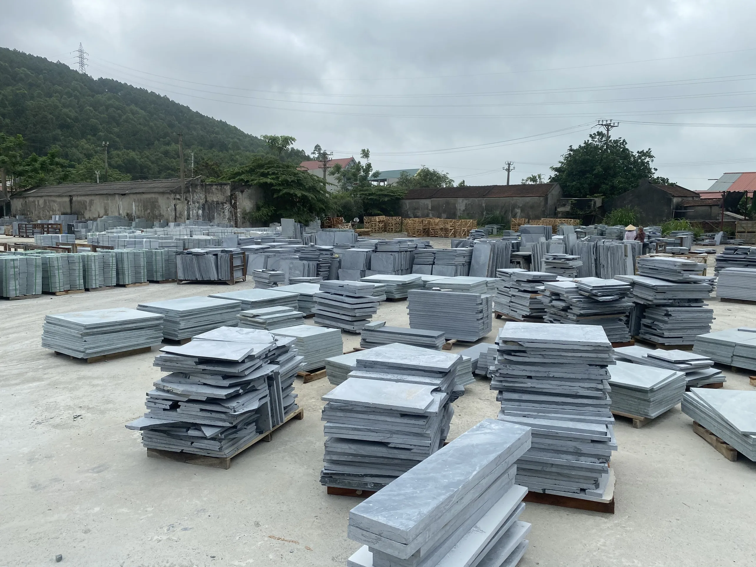 High Quality Villa Building Hotel Grooved limestone Traditional Contemporary Farmhouse blue limestone from Vietnam