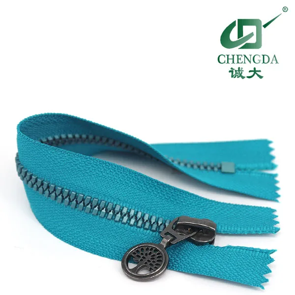 CHENGDA Fashion Long Chain Eco-Friendly Open End Resin Plastic Separating Zipper