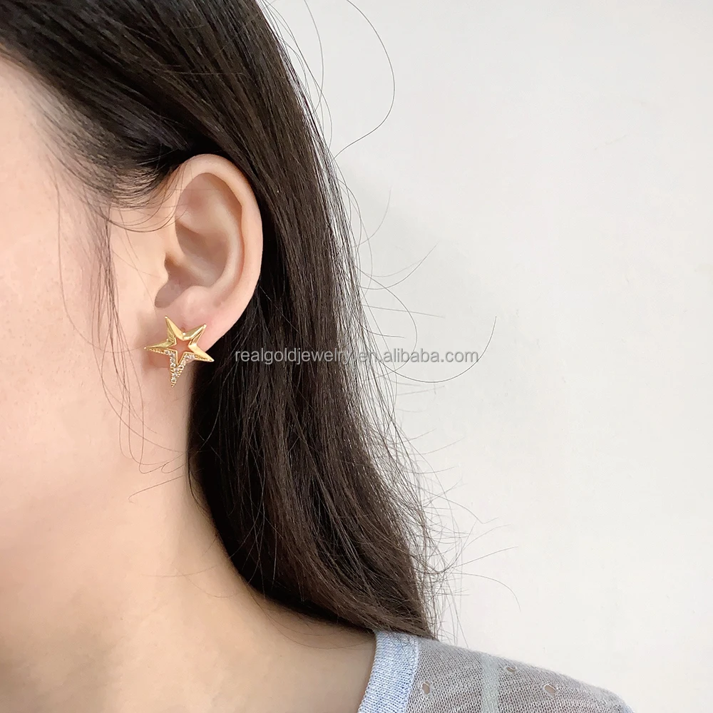 Wholesale Cute Hoops With Star Design 18K Gold Color Plated Earring Trendy Style Brass Earring Unique Design Woman Jewelry