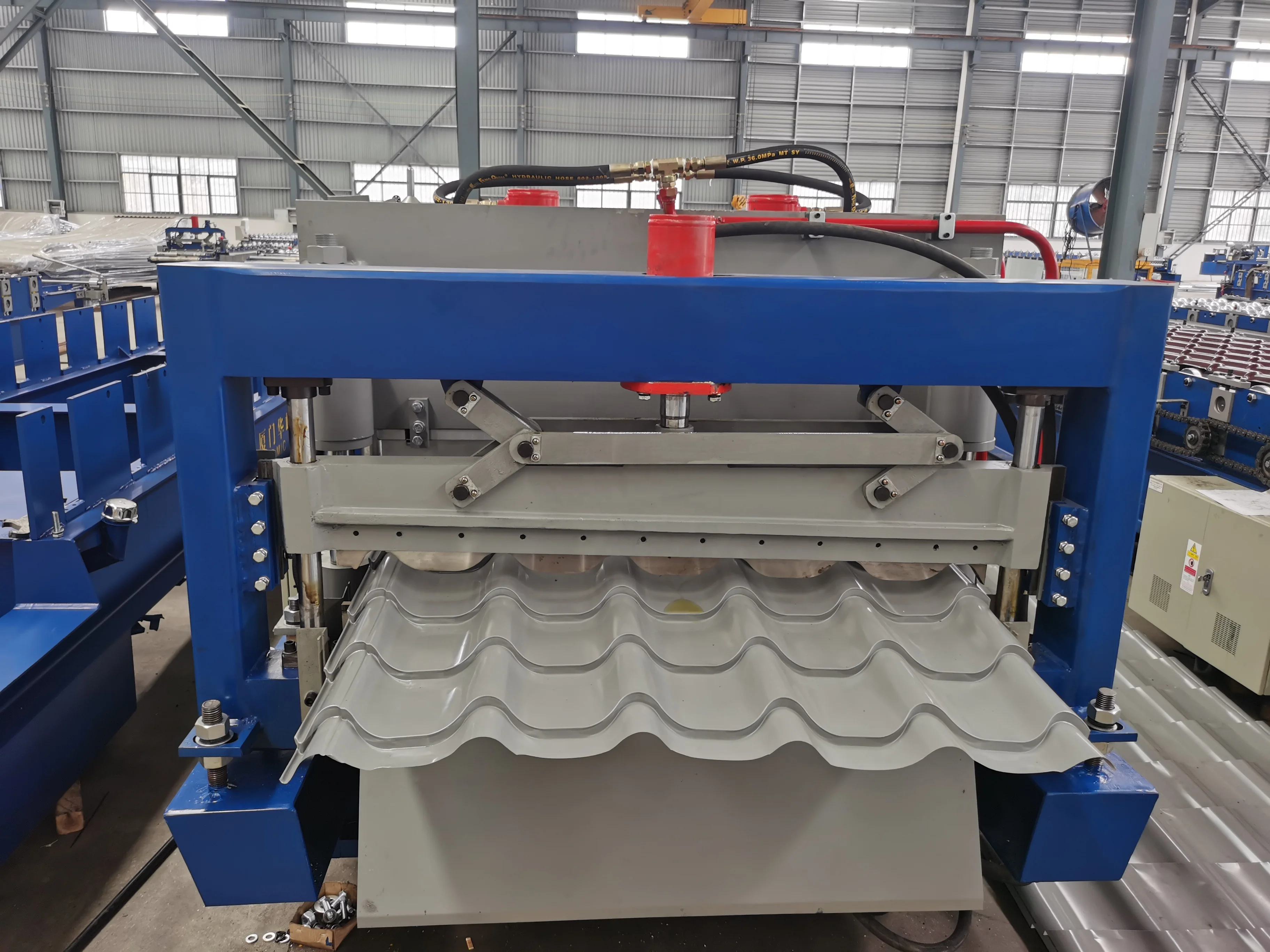 Construction Hot Selling Color Steel Automatic Tile Making Machine