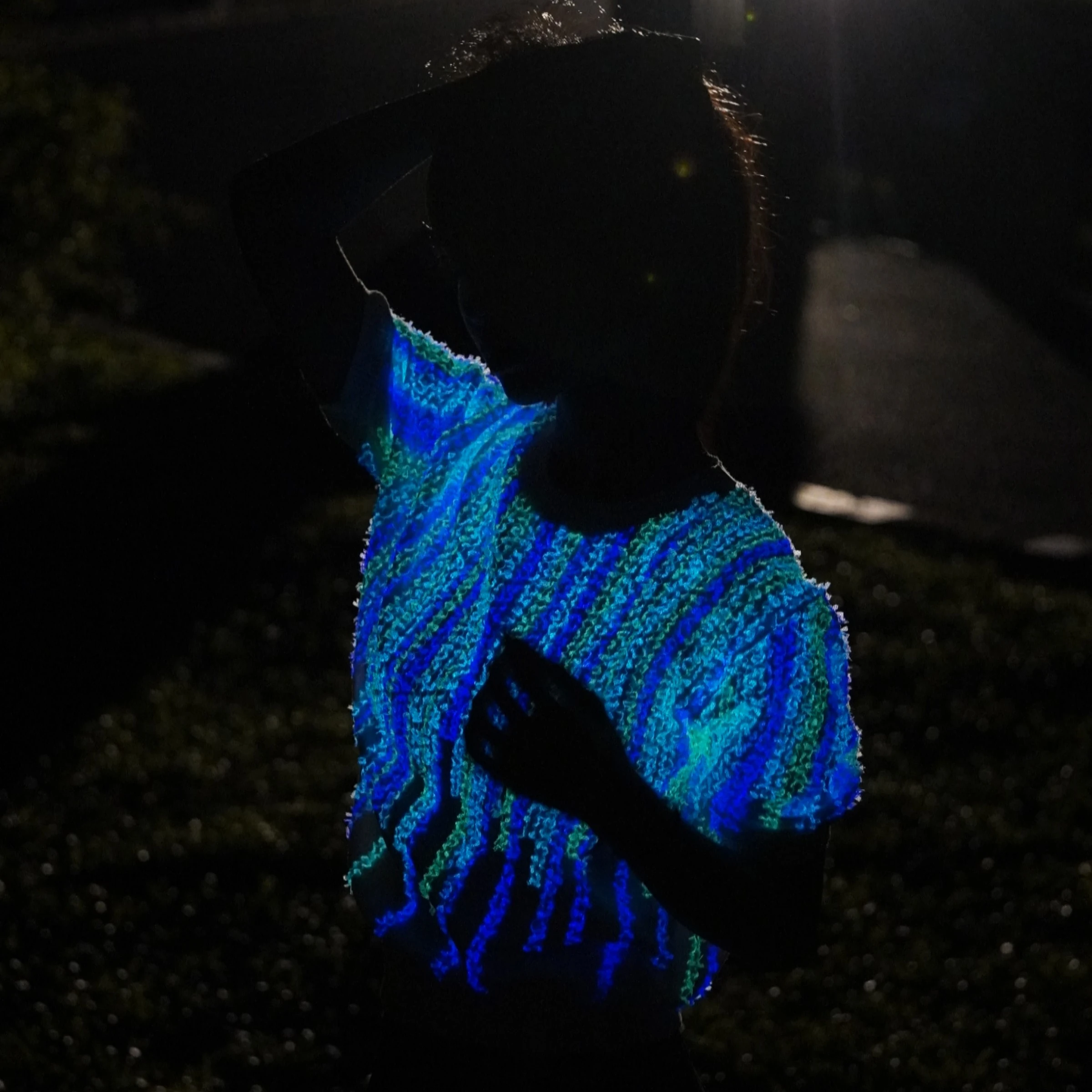 Can customize wholesale full reflective T-shirt, with cool personality of high quality luminous yarn T-shirt yarn