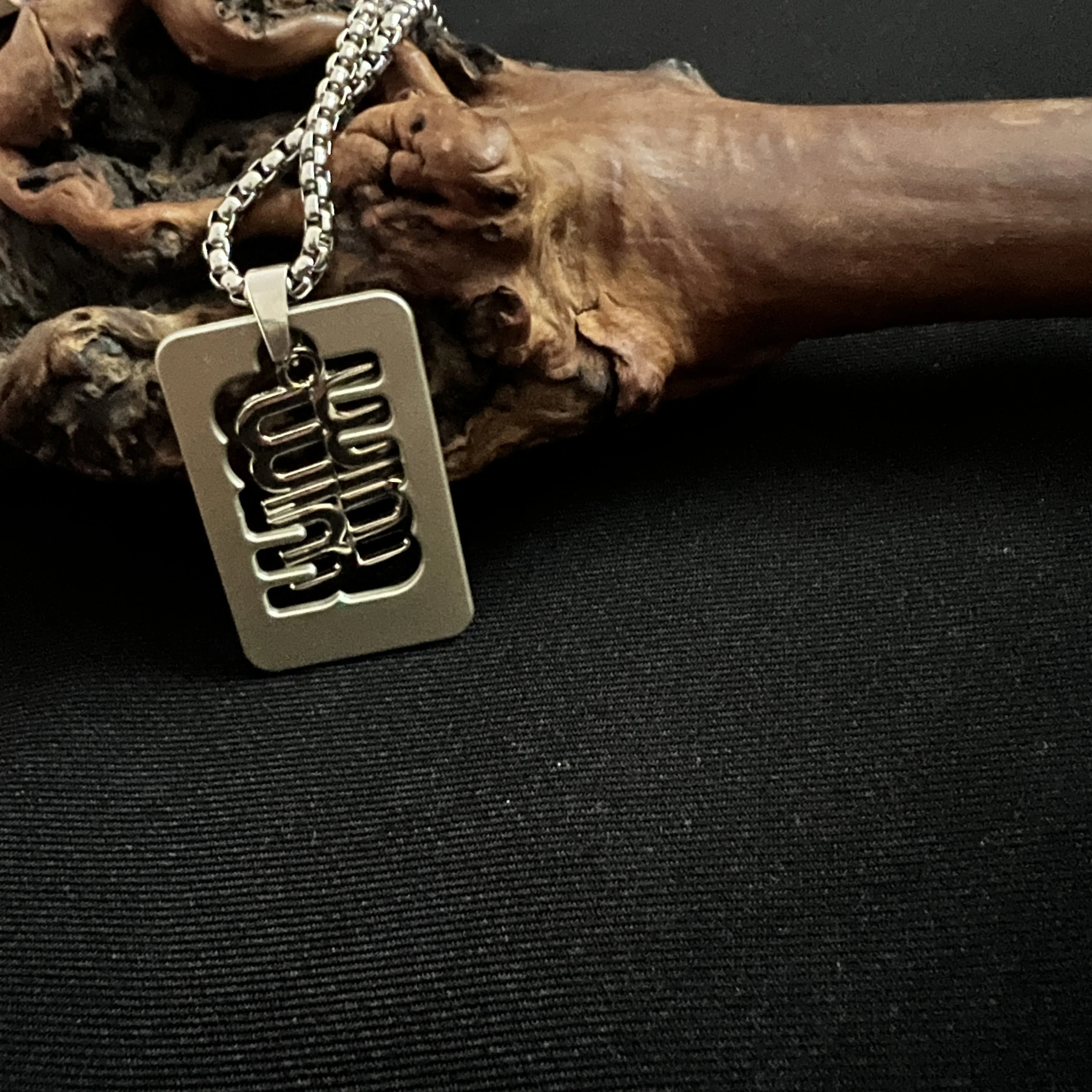 Wholesale Matte Gold Unisex Necklace Stainless Steel Clothing Chains Trendy Embedded Pendant Alloy Casual Hip-hop Accessories