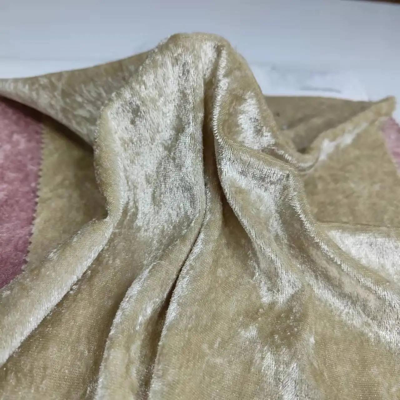 Sale Latest High Quality Ice Crushed Velvet Velour Knit 100% Polyester Fabric Shiny Fabric For Garment