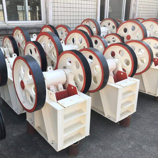 Мини-щековая дробилка lo mas vendido 2020 Henan hongxing 200*300