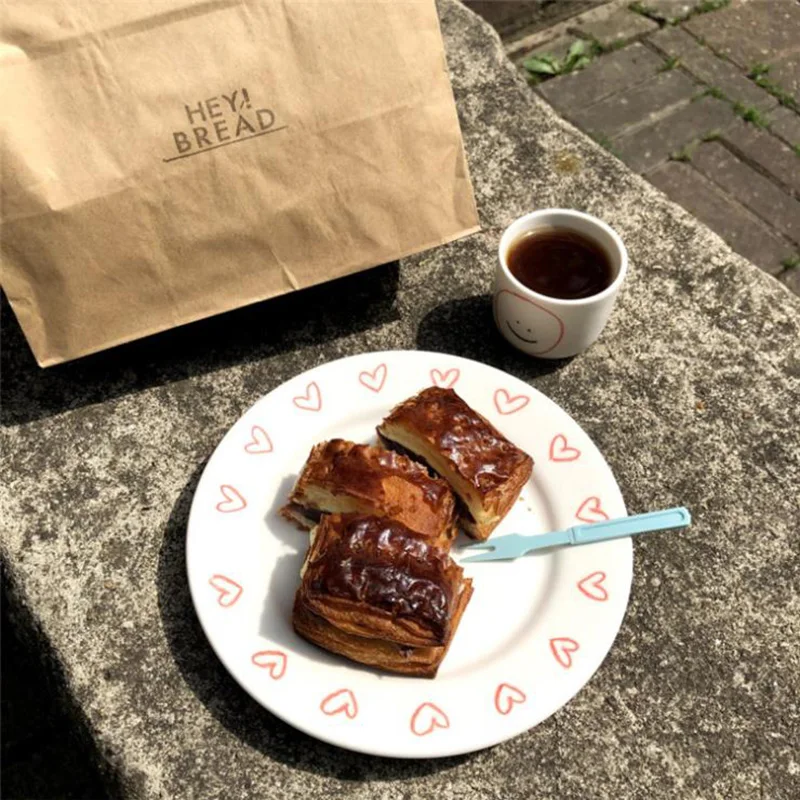 Solhui Hot Sale Creative Home  Ceramic Dessert Plate Cake Plate With Heart Printing