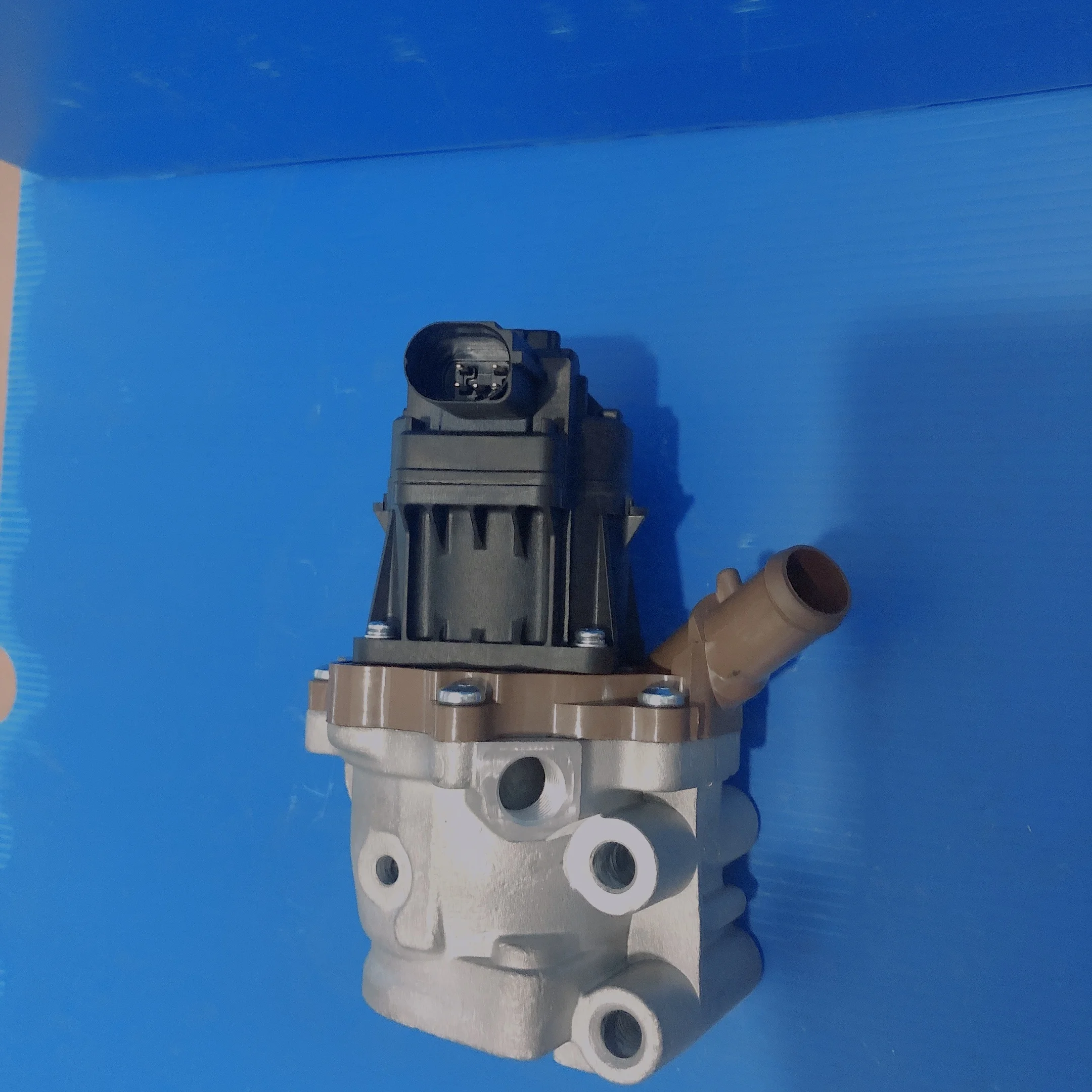 New EGR Valve for IVECO 5801856571 5801365344 504388655 EGR423 555190 18064