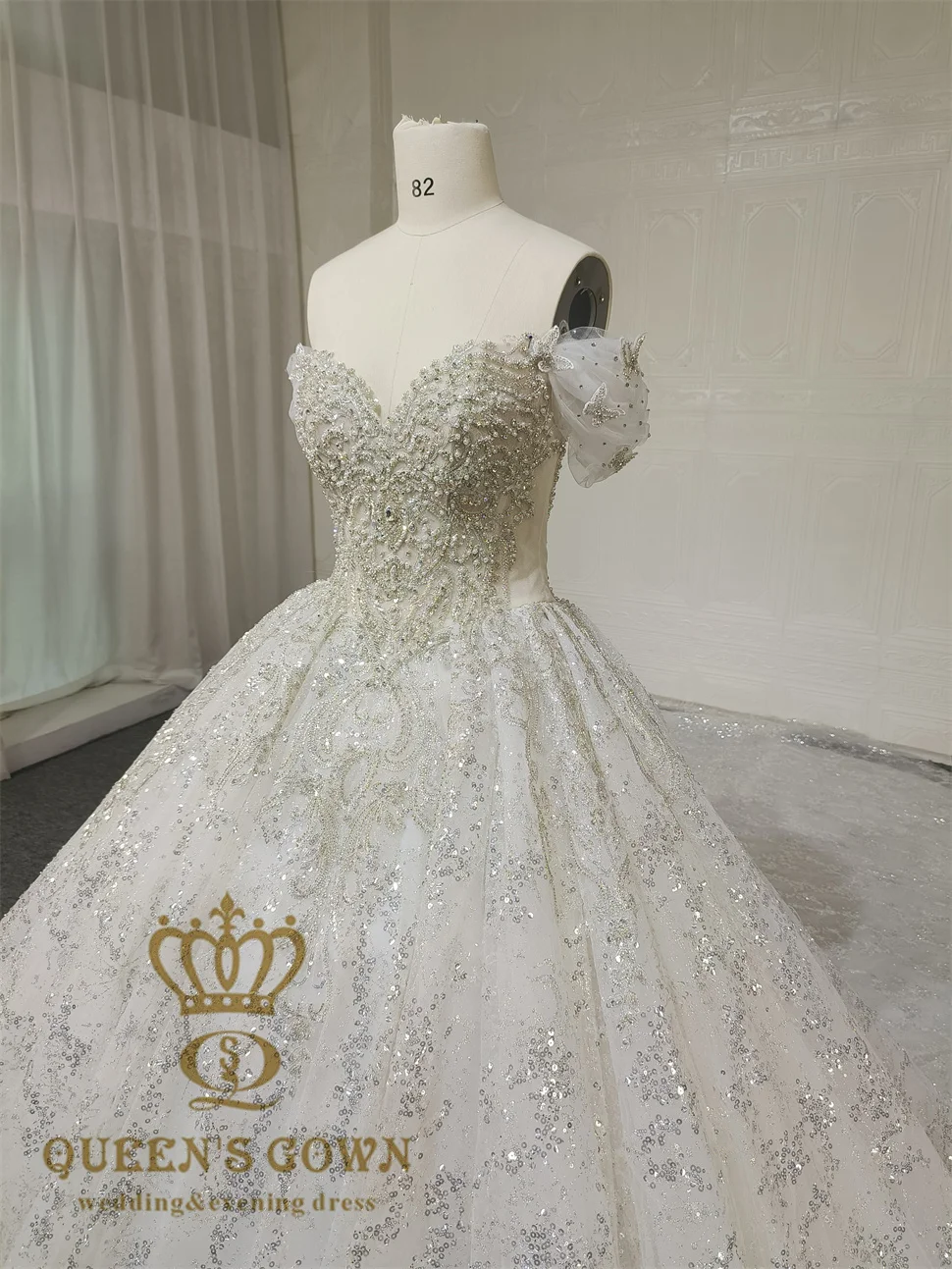QUEENS GOWN Custom luxury heavy beaded bridal dress delicate pearls sequin butterflies off shoulder princess wedding dresses