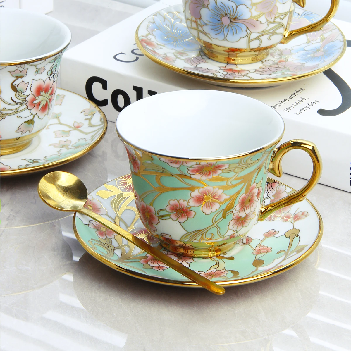 Ceramic Tea Coffee Cups Gold Rim Flower Bone China Tea Tray Set with Lid Gold Rim Turkey Reusable Tea Cups