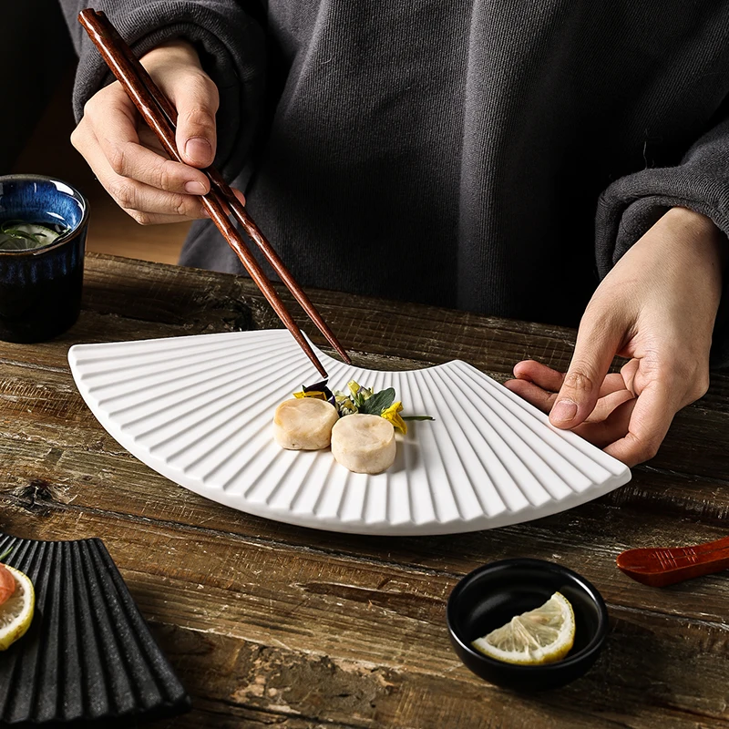 Japanese Style Fan-shaped Sushi Plate Restaurant Dinning Porcelain Ceramic Dinner Sushi Plate Sets