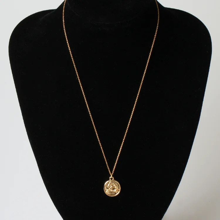 V&R Qingdao Jewelry Bijoux Crab Lobster Logo Pendant Necklace Round Alloy Pendant Necklaces